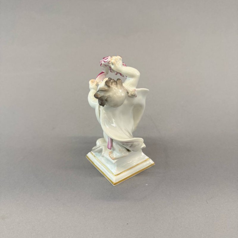 Фигурка с изображением одного из знаков Зодиака: Скорпиона Meissen 1951г	
