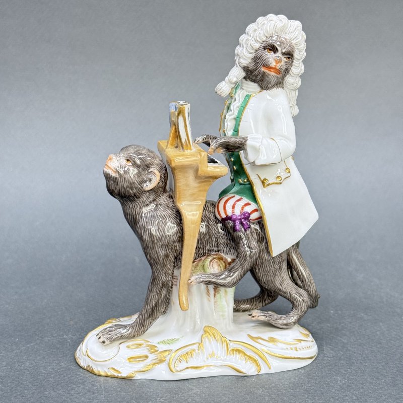 Статуэтка Обезьяна с клавесином верхом на обезьяне №19 в серии обезьяний оркестр Германия 1974 г 