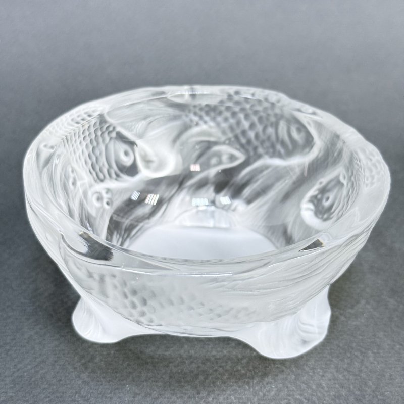 Шкатулка в стиле Артдеко из сатинового стекла дизайн 1930г. Г. Хоффманн Чехия 21 в  (Н)