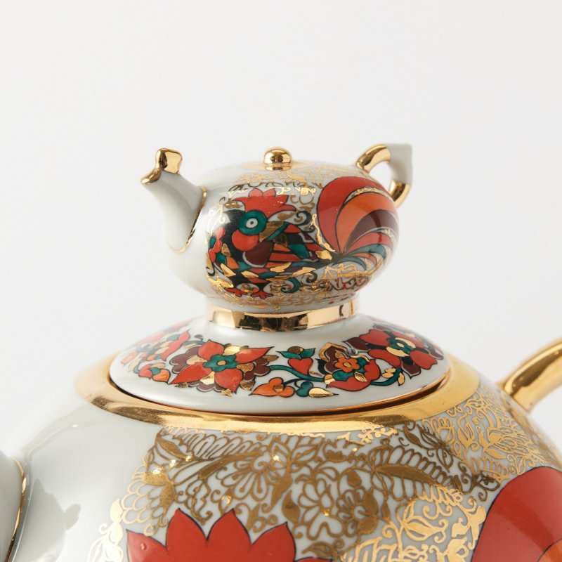 Коллекционный фарфоровый чайник  Красный петух
