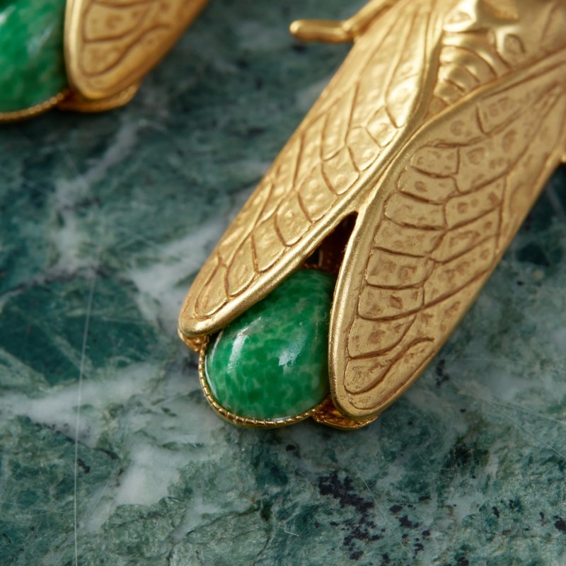 Винтажные клипсы Цикады с зелеными камнями ручной работы 