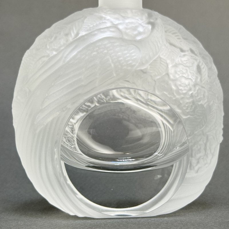 Коллекционный парфюмерный флакон в стиле Артдеко крышка-павлин дизайн 1930г. Г. Хоффманн Чехия 21 в