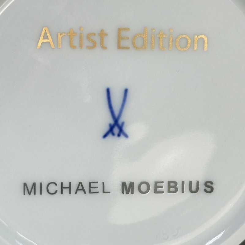 Большая кружка Meissen × Michael  Meibus  серии «Legends Blowing Bubbles Collection» с изображением Audrey Hepburn Германия 2024 г (j)