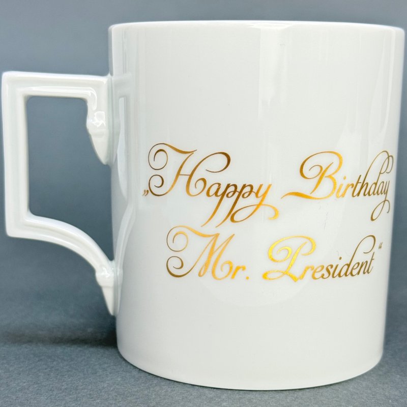 Кружка Meissen × Michael  Meibus  серии «Legends Blowing Bubbles Collection» с изображением Marilyn Monroe Германия 2024 г (j)