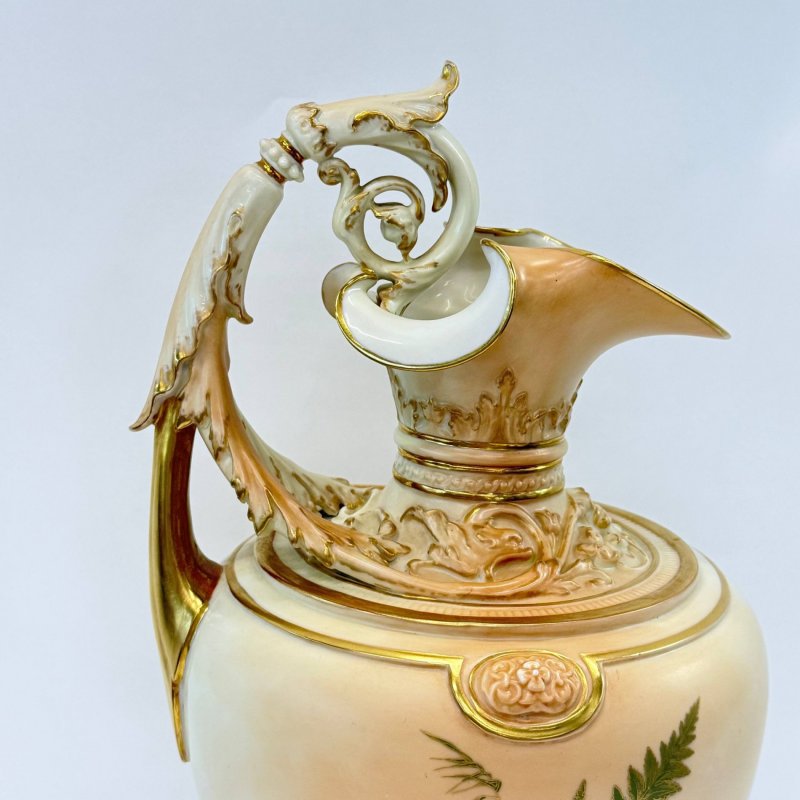  Большой старинный  кувшин