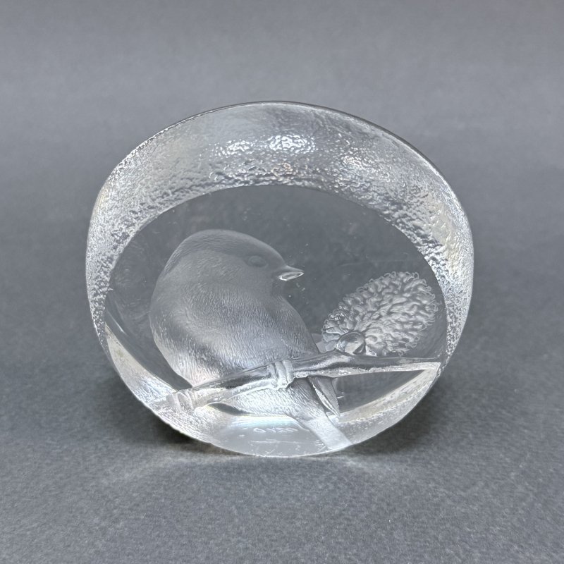 Хрустальное пресс-папье Птица на ветке. Mats Jonasson