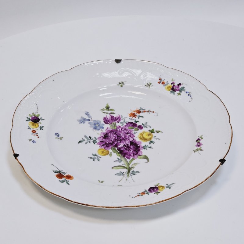 Декоративная тарелка Meissen полихромная роспись
