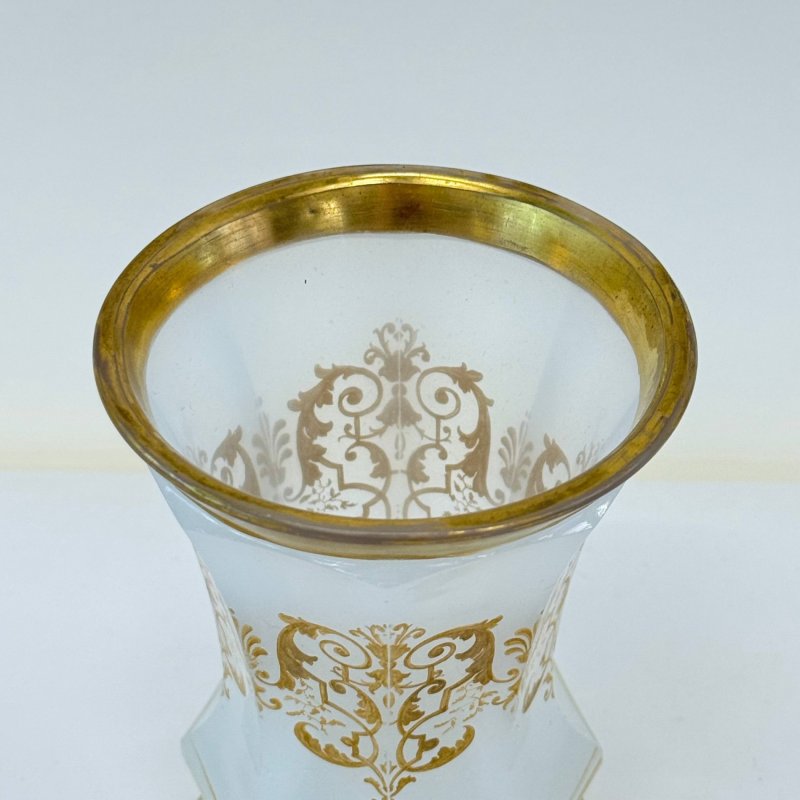 Кубок  в стиле бидермейер