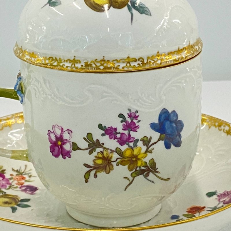 Чашка для шоколада  с крышкой и блюдцем (тройка) Meissen 1745-1755гг