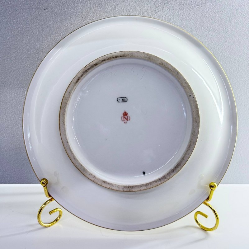 Фарфоровая тарелка императорского Севрского фарфора 