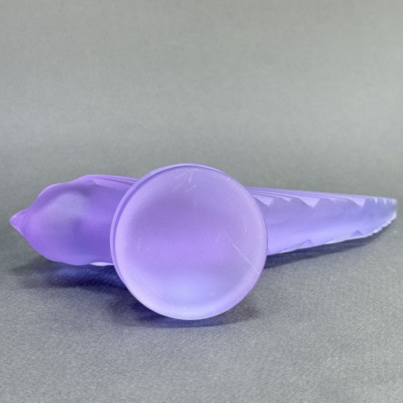 Коллекционная статуэтка-маскот Victoire в стиле Артдеко из аметистового стекла модель  Г.Хоффманн 1930е г Чехия 21