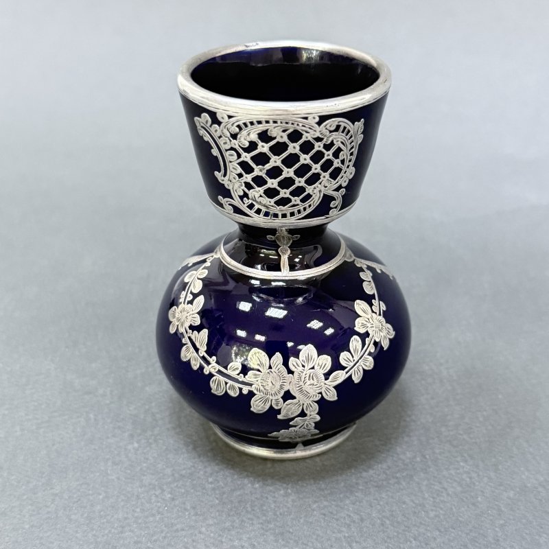 Коллекционная вазочка с декором Silver overlay. Германия, 1920-1930