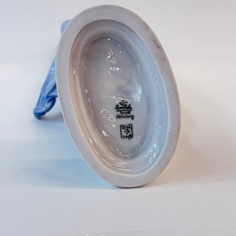  фарфоровая статуэтка Windbraut (Невеста ветра). 