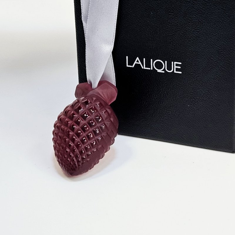 Ёлочная игрушка шишка Lalique красная