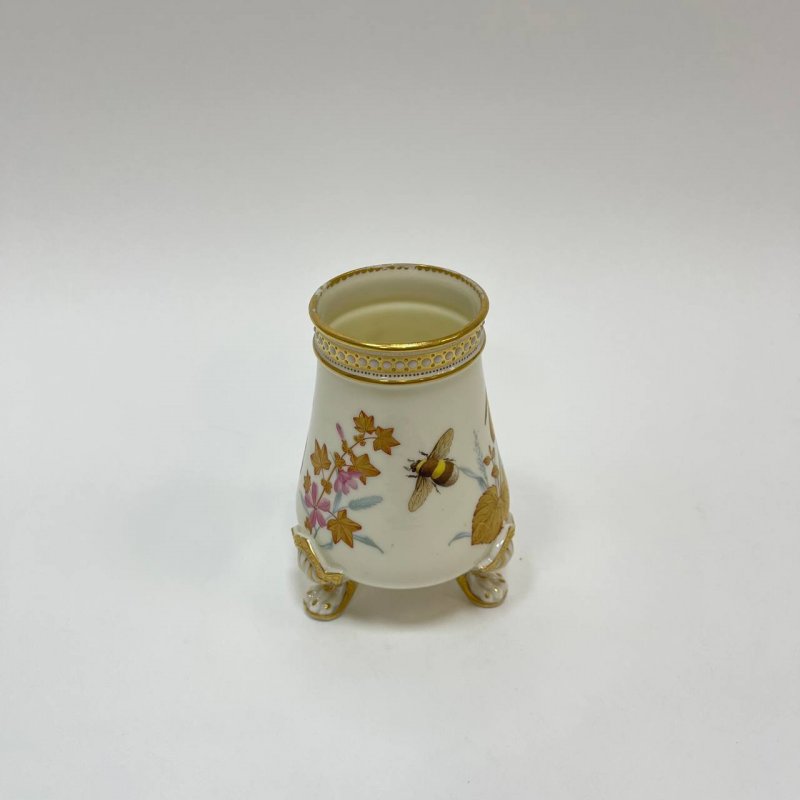  Вазочка Royal Worcester 1881 Англия