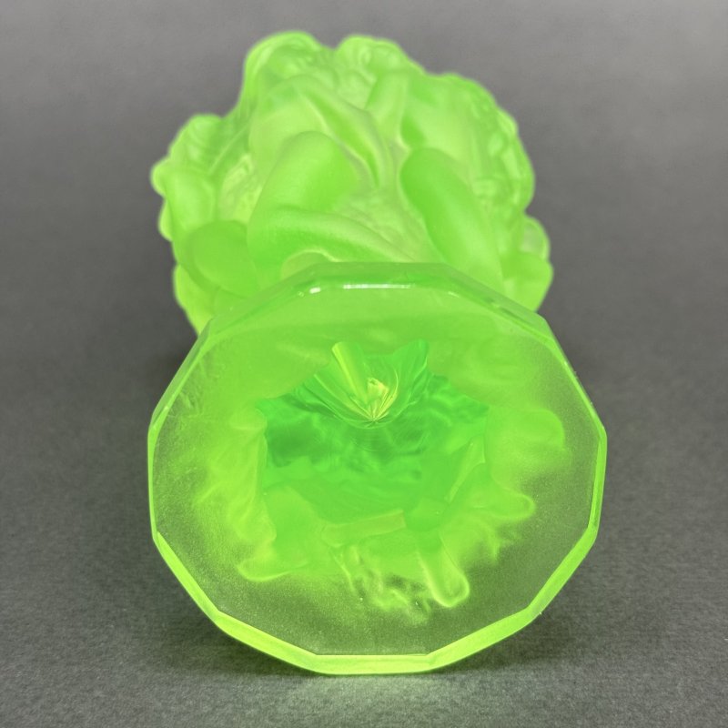 Ваза Вакханки в стиле Артдеко из зеленого уранового стекла дизайн 1930г. Г. Хоффманн Чехия 21 в