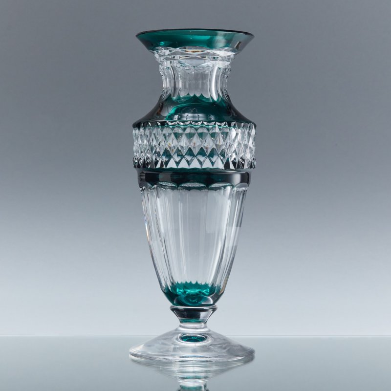 Коллекционная ваза из зеленого хрусталя, модель Gary