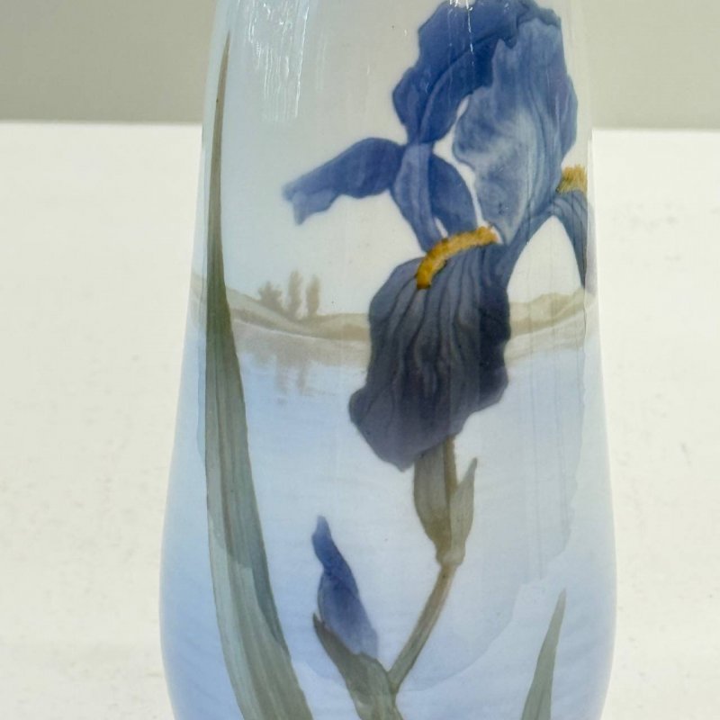 Ваза с ирисами Royal Copenhagen