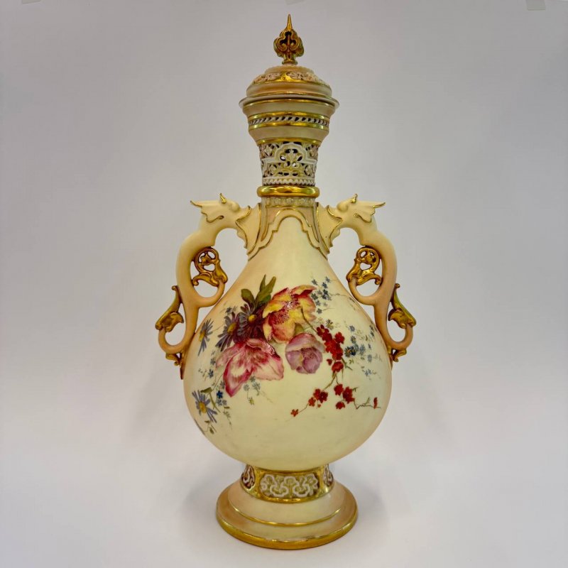 Старинная ваза с крышкой Royal Worcester 1890е гг
