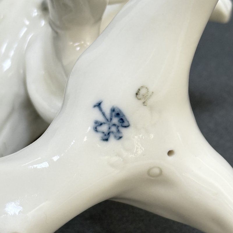 Коллекционная очень редкая фигурка Соловей на ветке Карл Энс 1950 - 1960 годы (д)