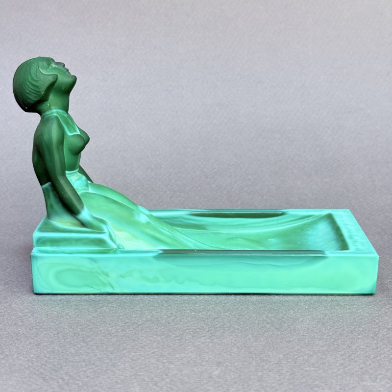 Мелочница из малахитового стекла дизайн 1930г. Г. Хоффманн Чехия 21 в