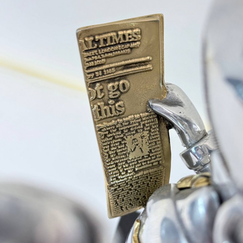 Металлическая скульптура «Метро» - Франк Майслер. (к)