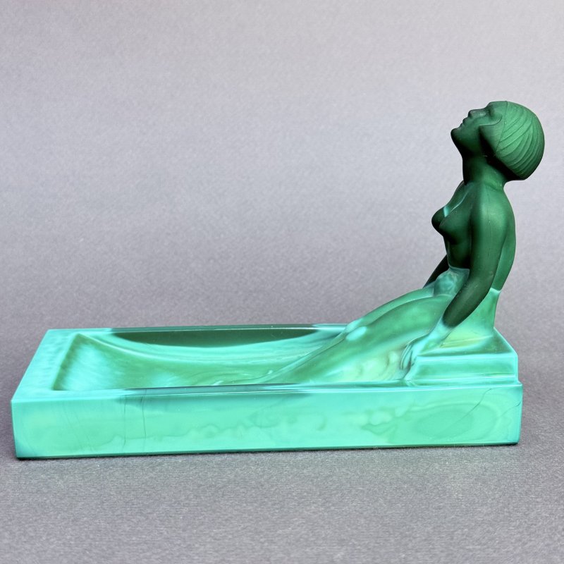 Мелочница из малахитового стекла дизайн 1930г. Г. Хоффманн Чехия 21 в