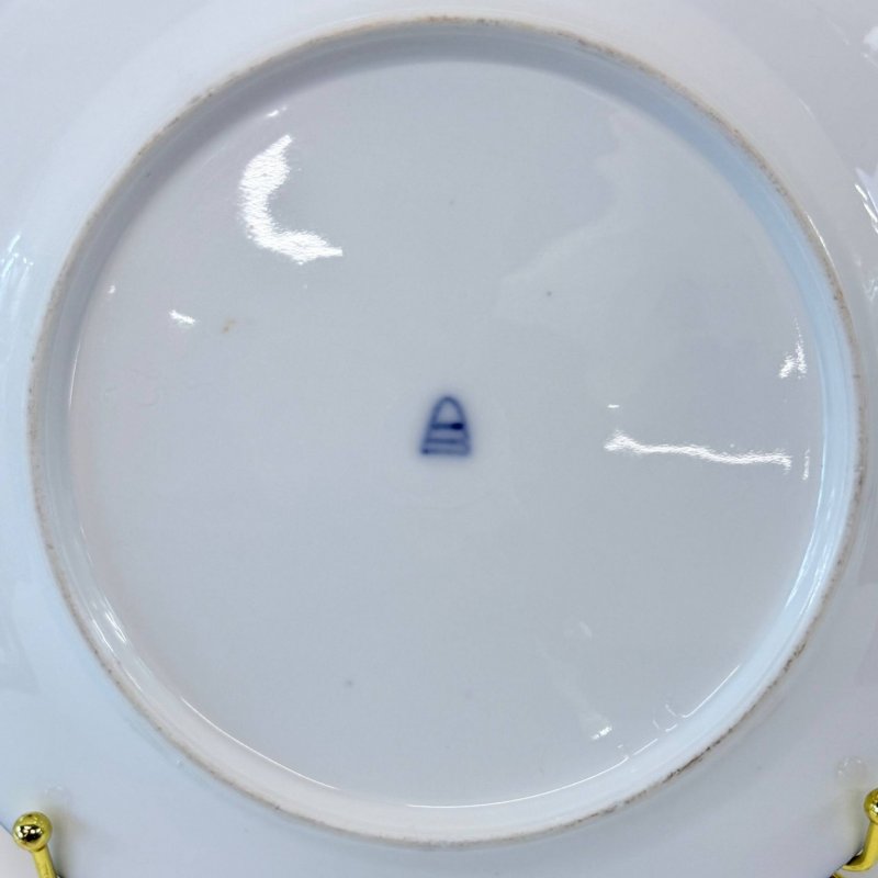 Коллекционная декоративная тарелка с живописным портретом Елизаветы Австрийской