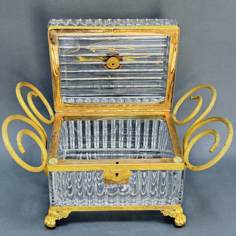 Хрустальная шкатулка с бронзовыми вставками и золочением в стиле Ампир Франция 1820 гг (к)