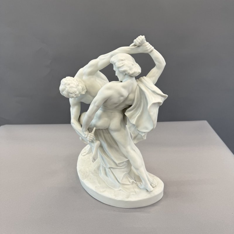 Старинная фарфоровая статуэтка «Скандинавские борцы»