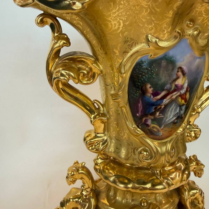 Ваза в стиле рококо