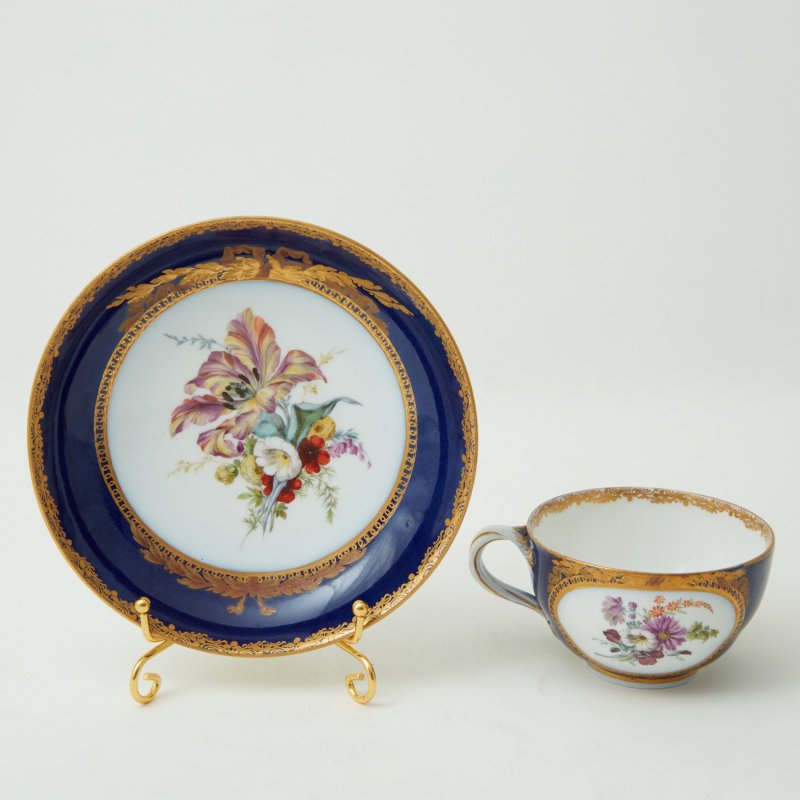 Чашка с блюдцем период Marcolini роспись цветы позолота 1763-1774гг