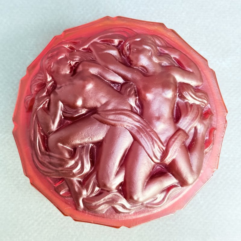 Шкатулка для украшений в стиле Артдеко из красного стекла дизайн 1930г. Г. Хоффманн Чехия 21 в