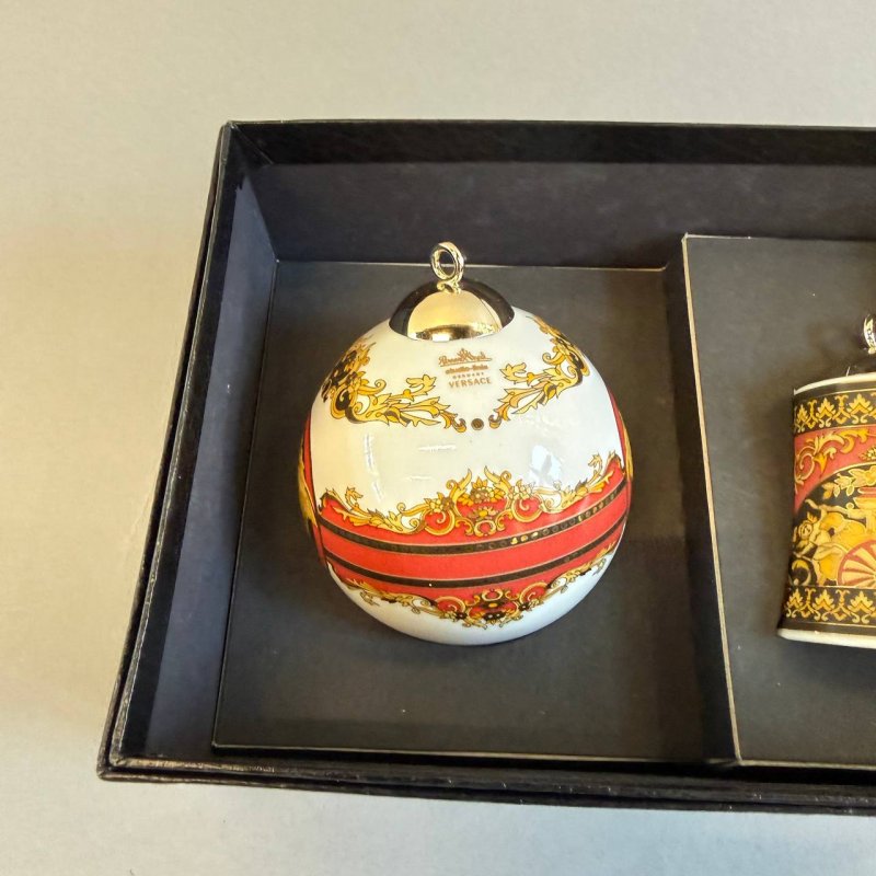 Комплект елочных украшений (колокольчик и шар)