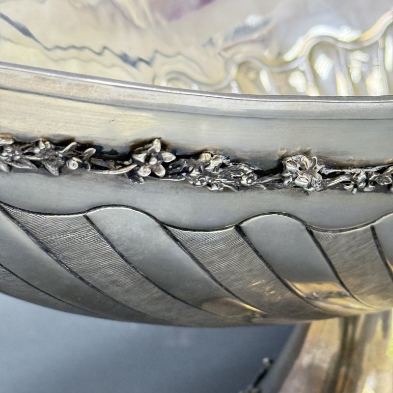 Большая фруктовница в виде ладьи. (к)