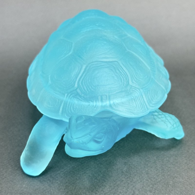 Шкатулка Черепаха из голубого аквамаринового уранового стекла дизайн 1930г. Г. Хоффманн Чехия 21 в