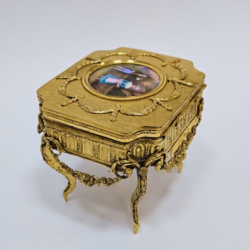 Шкатулка Франция конец 19 века бронза вставка лиможская эмаль