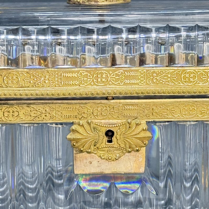 Хрустальная шкатулка с бронзовыми вставками и золочением в стиле Ампир Франция 1820 гг (к)