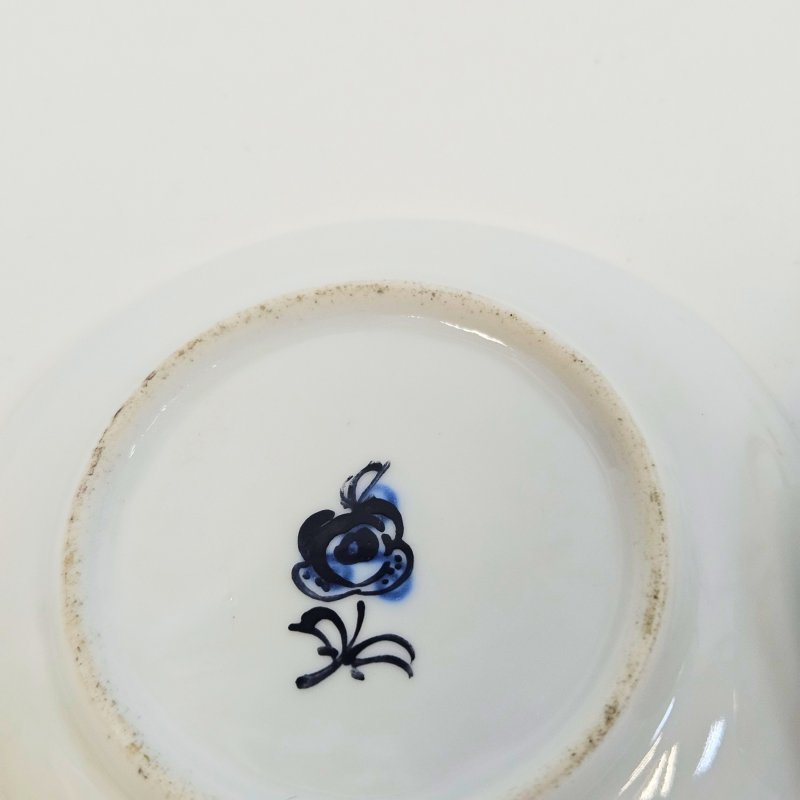 Чашка для кофе с блюдцем  Helena Wolfsohn 19в полихромная роспись в стиле мейссенский букет