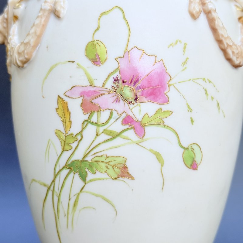 Парные вазы с крышками Royal Worcester