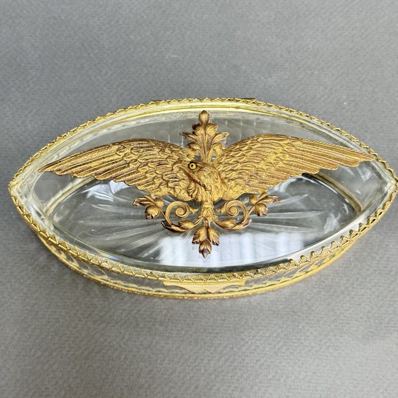 Шкатулка хрусталь с орлом из бронзы Франция 19 в