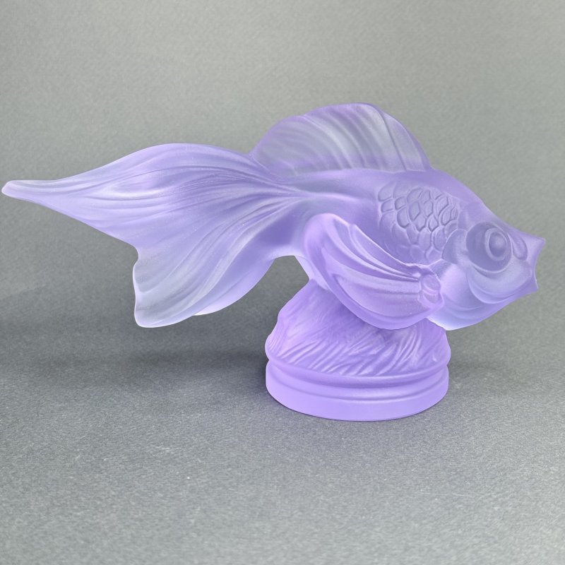 Коллекционная статуэтка Gold Fish из аметистового стекла дизайн 1930г. Г. Хоффманн Чехия 21 в