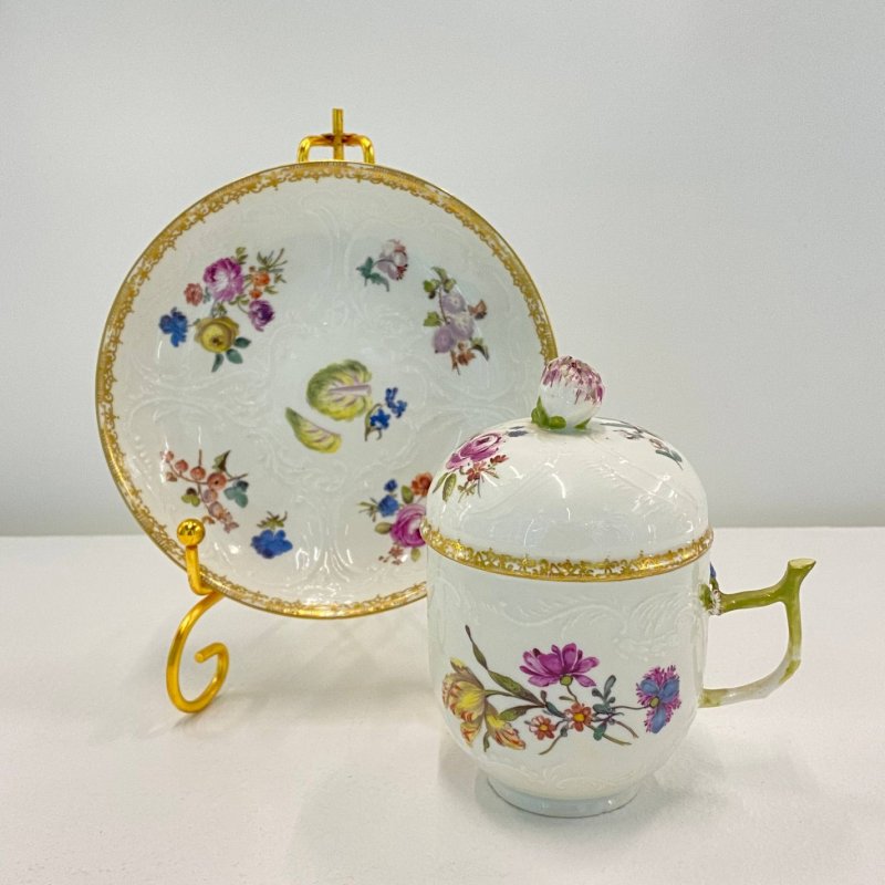 Чашка для шоколада  с крышкой и блюдцем (тройка) Meissen 1745-1755гг