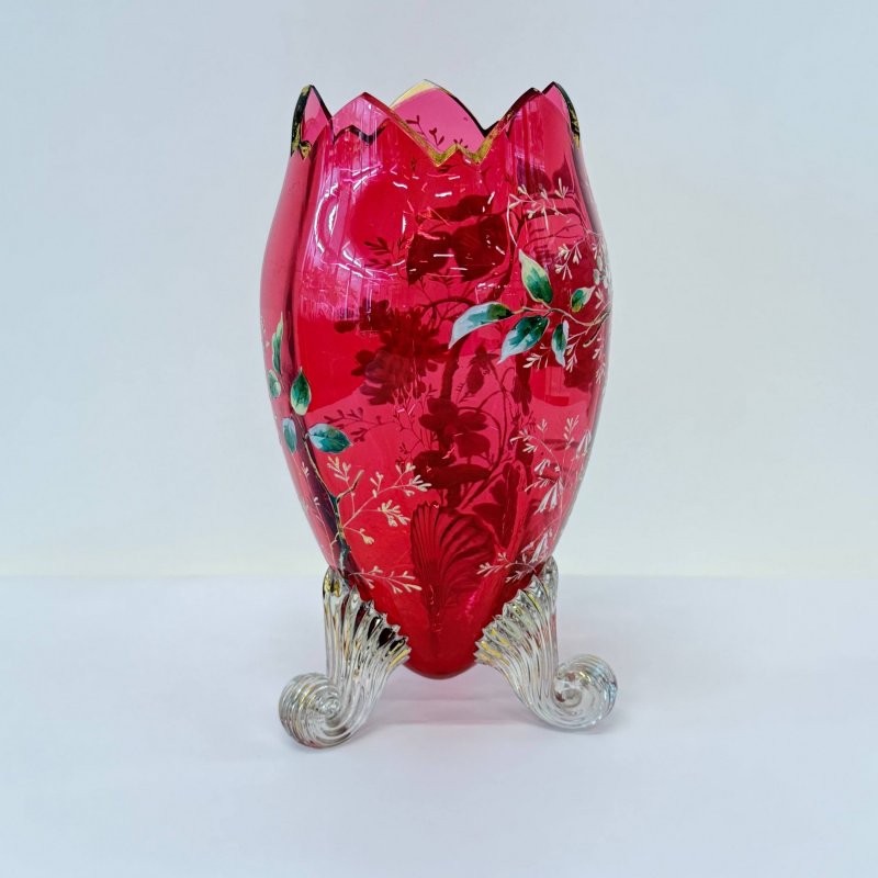 Ваза из клюквенного стекла Moser