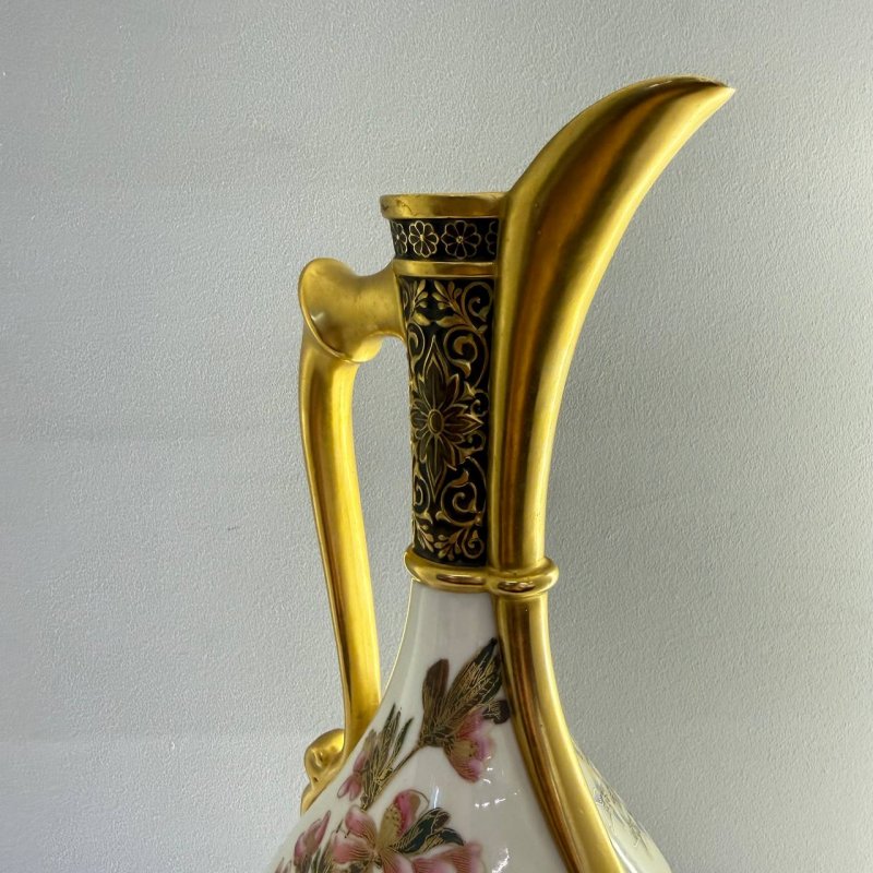 Старинный коллекционный кувшин Royal Worcester