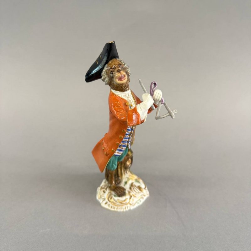 Обезьяна с треугольником Meissen 