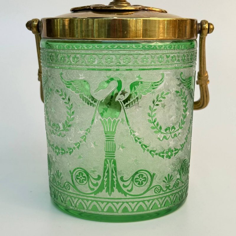 Старинная хрустальная бисквитница Saint Louis