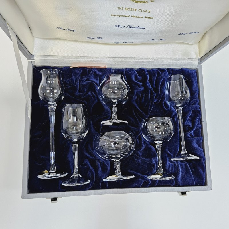 Набор из 6 бокалов в кейсе, миниатюрные физиогномические рюмки Клуба Мозер, Чехословакия