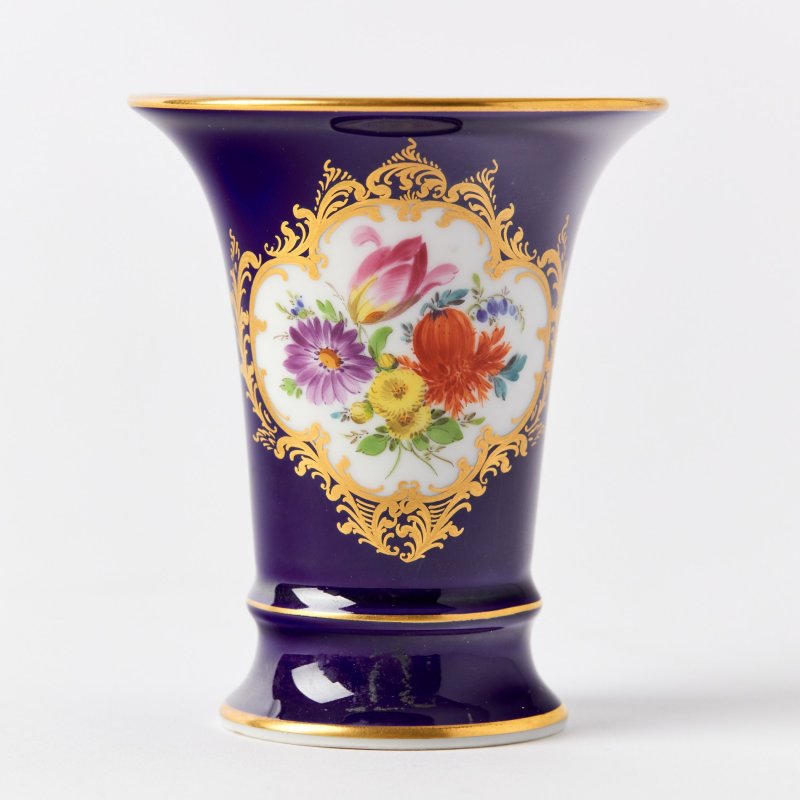 Кобальтовая ваза с ручной росписью 