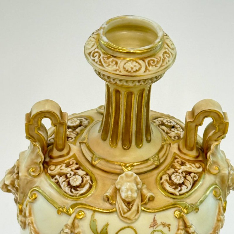 Старинная ваза  Royal Worcester 1890е гг